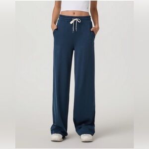 Vuori Deep Halo Essential Wideleg Pant (Blue Coast Heather) (regular version)